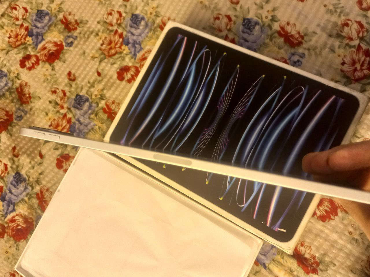 ألسلام عليكم ايباد ابل M2  للبيع
المواصفات:

معالج m2

موديل: 2023

بطاريه لو 90 لو 91

الشاشه 120هرتز

الذاكره: 256

نضافه الجهاز 96٪

ملحقاته: كارتونه شاحنه كيبل  

السعر 650 منهي 

رقم وتساب. ***********
