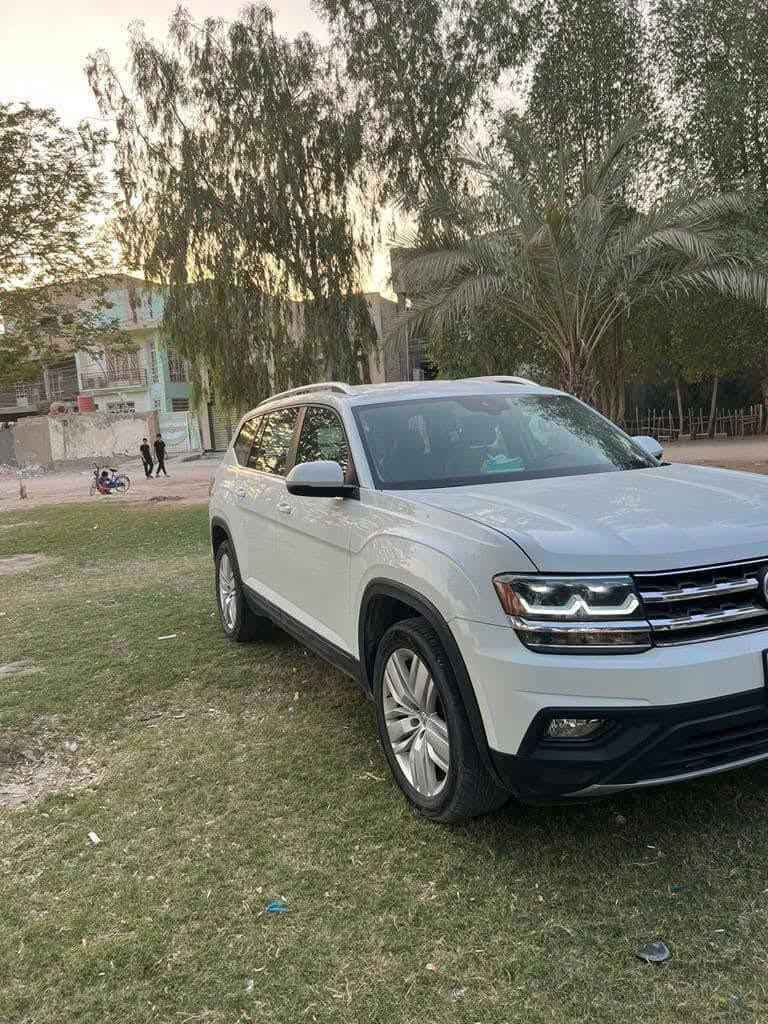 Volkswagen Atlas SE 2019
مراوس مع سلفرادو… بيكب 
CLEAN TITLE 

كلين تايتل تعتبر بيه بارد قليل بالبابين فقط 
حجم المحرك 6 سلندر
عداد المسافة 46 تعتبر مماشيه بالعراق هوايه

المواصفات:
بصمة تشغيل
بصمة أبواب
تشغيل عن بعد (Remote Start)
صندوق شفط كهربائي 
رادار أمامي (تحديد مسار)
رادار جانبي (نقاط عمياء)
رادار خلفي (تحذير من الاصطدام)
تحكم وضعيات القيادة Drive Modes 
تبريد مركزي لمس
كشنات جلد+تدفئة
هاند بريك بصمة
Android Auto 
Apple Car Play 
مانع انزلاق+ABS
شاشة كبيرة لمس
رادار خلفية+ كاميرا 
تحكمات استيرن
اوتو ستارت Auto start 
اوتو ستوب Auto Stop 
وبقية المواصفات المعروفة

(سياره ع بلاد مملعوب بيه حت حداديه بعده ع امريكا ممبدل شي ماشيه 48 حاليا


**إذا كنت صاحب هذا الإعلان وتريد حذفه لأي سبب، رجاءا أرسل رسالة إلى الدعم الفني**