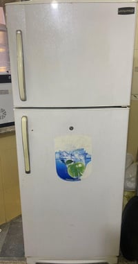 ثلاجه مستعمله للبيع للستفسار الاتصال على الرقم حصراً  07733657177