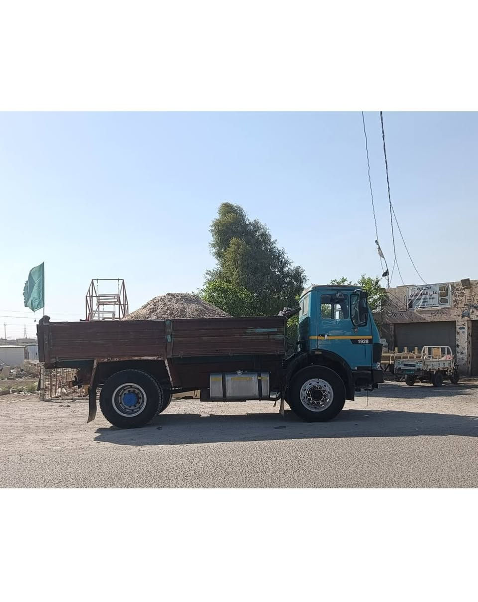 تكات للبيع الازركه موديل 76

والاخضره موديل 86 الاستفسار ***********
