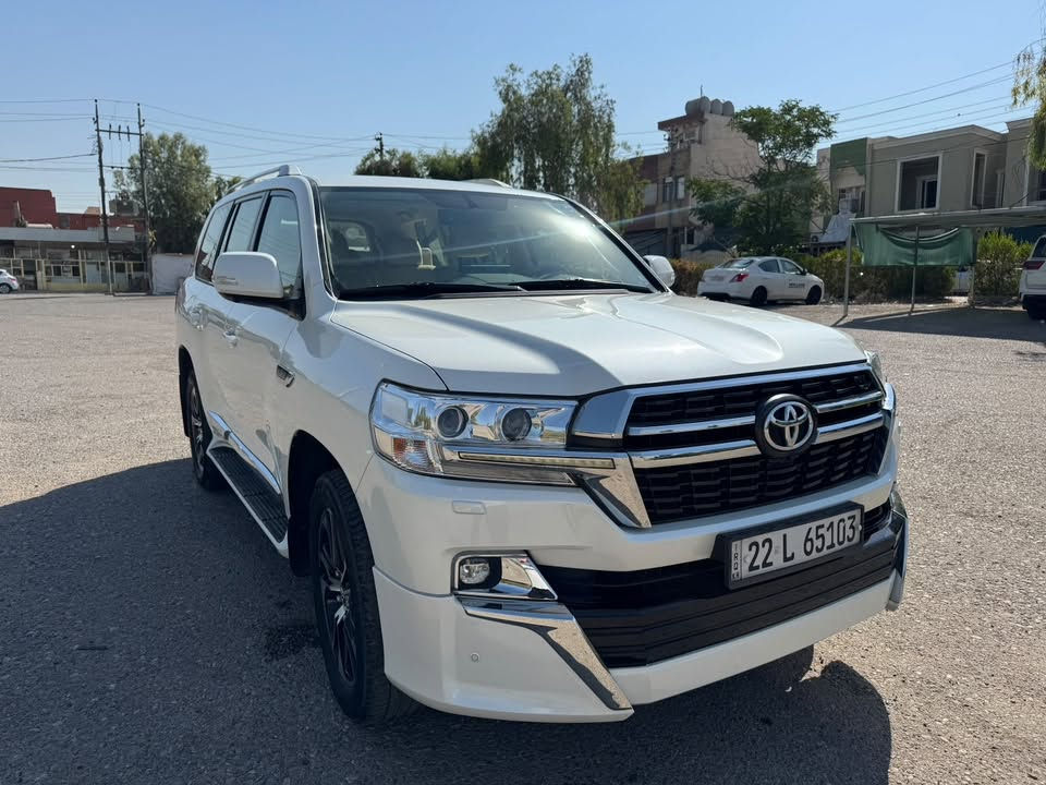 لاند كروزر 2021مواصفات  GX  سعر (475$) و مجال
رقم/***********
ممشية (47) ألف كم، فقط للبيع  ، أقل من ربع جاملغ سایق خلفی صبغ بدون حادث
مزوّدة بـ 5 كاميرات، وثلاجة، وأبواب بصمة، وتشغيل بصمة،
ومقاعد كهربائية، وشاشة كبيرة، ورادار 360 درجة،
وحساسات أمامية وخلفية
عنوان اربیل
