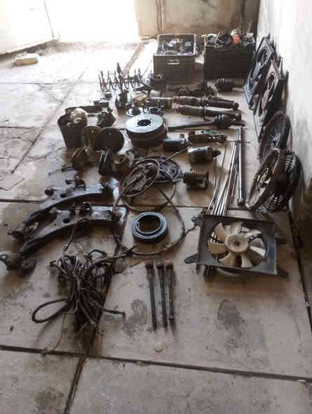 متاح ادوات سوناتة2كامله بسعرمناسب +عربانة سوناتة3مع كامل ملحقاتها مع ادوات صدر  باقي التفاصيل على الرقم مكان الگاطون ***********
