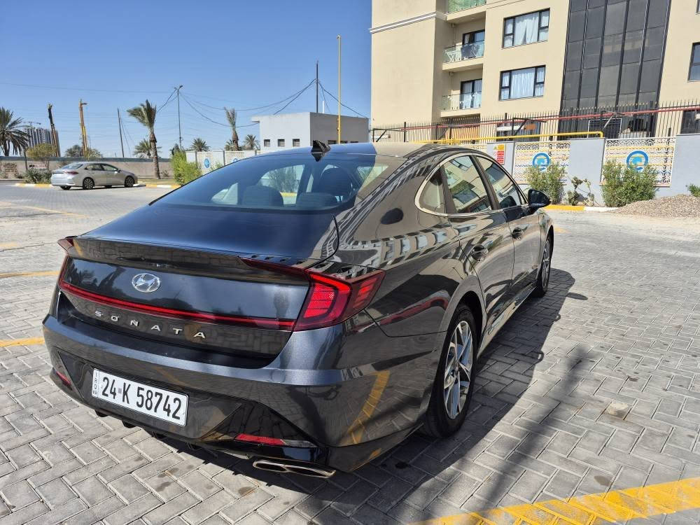 السلام عليكم
سوناتا وارد امريكي 2023 مرقم دهوك
السيارة بدون صبغ بدون ايرباك
مواصفات SEL 
بصمة وتشغيل عن بعد 
رادارات امامي وجانبي 
قيادة ذاتية تحديد مسار 
كشن كهرباء وتدفئة كشنات 
تبريد شاشة منفصل
جنطة ذكية
مكينة 2500
ماشية 41 الف
السعر 175
مكاني بغداد حي الجهاد 
***********
*********** بغداد, العراق
