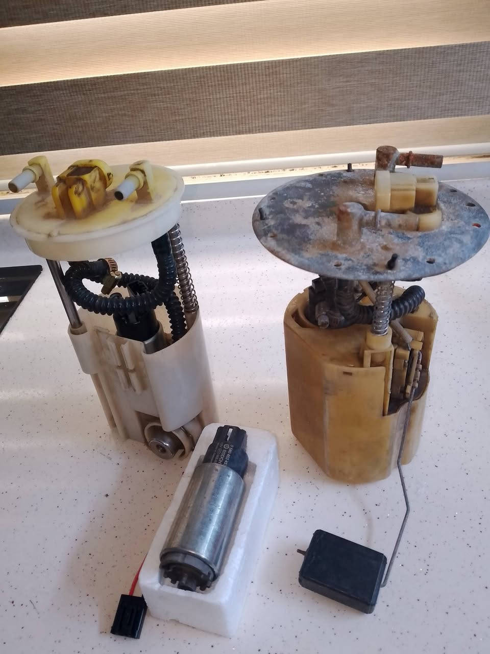 السلام عليكم قاعدة بانزين كاملة مال طيبة شغالة للبيع مناسبة الاتصال على هذة الرقم ***********
