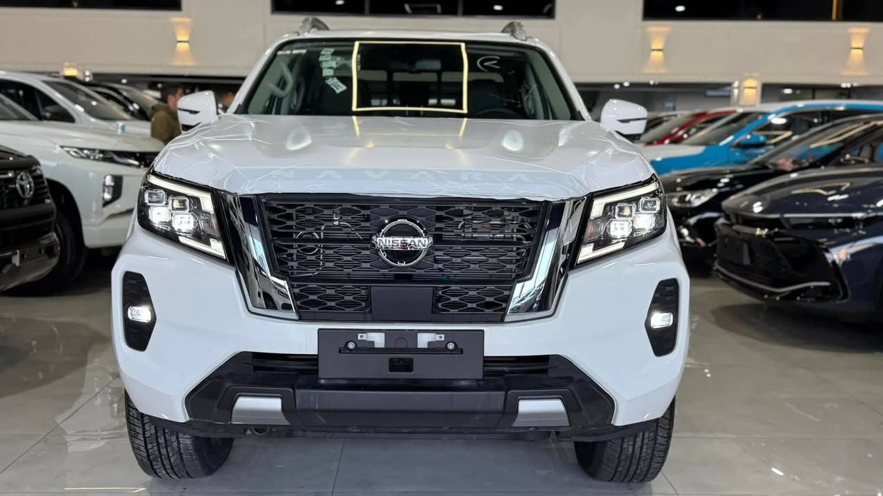 السلام عليكم رمضان كريم عليكم
 بيكم للبيع او مراوس  فور ويل عالي موديل 2024  رقم اربيل وبأسمي السياره ماشيه 11 الف فول مواصفات اعلى فئه  برو فور اكس كشنات جلد بصمه كتات رياضي تبريد بيانو فول تحكم ستيرن شاشه كبيره اربع كاميرات 360 لايت اربع عدسات رادار ضمان 3 سنوات  شركه نيسان السور السياره  كير عادي بنزين مكاني كربله /***********
