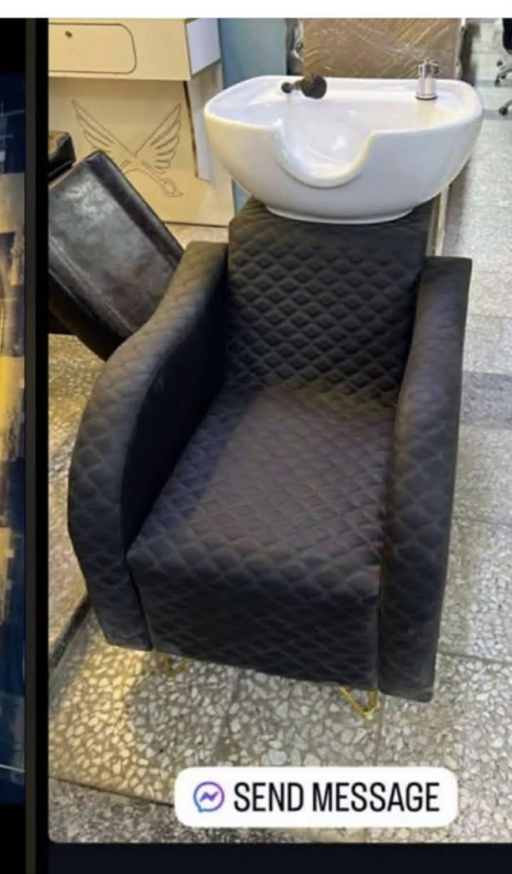 تجهيزات صالونات الحلاقه 
كافت نواع الديكورات ***********
