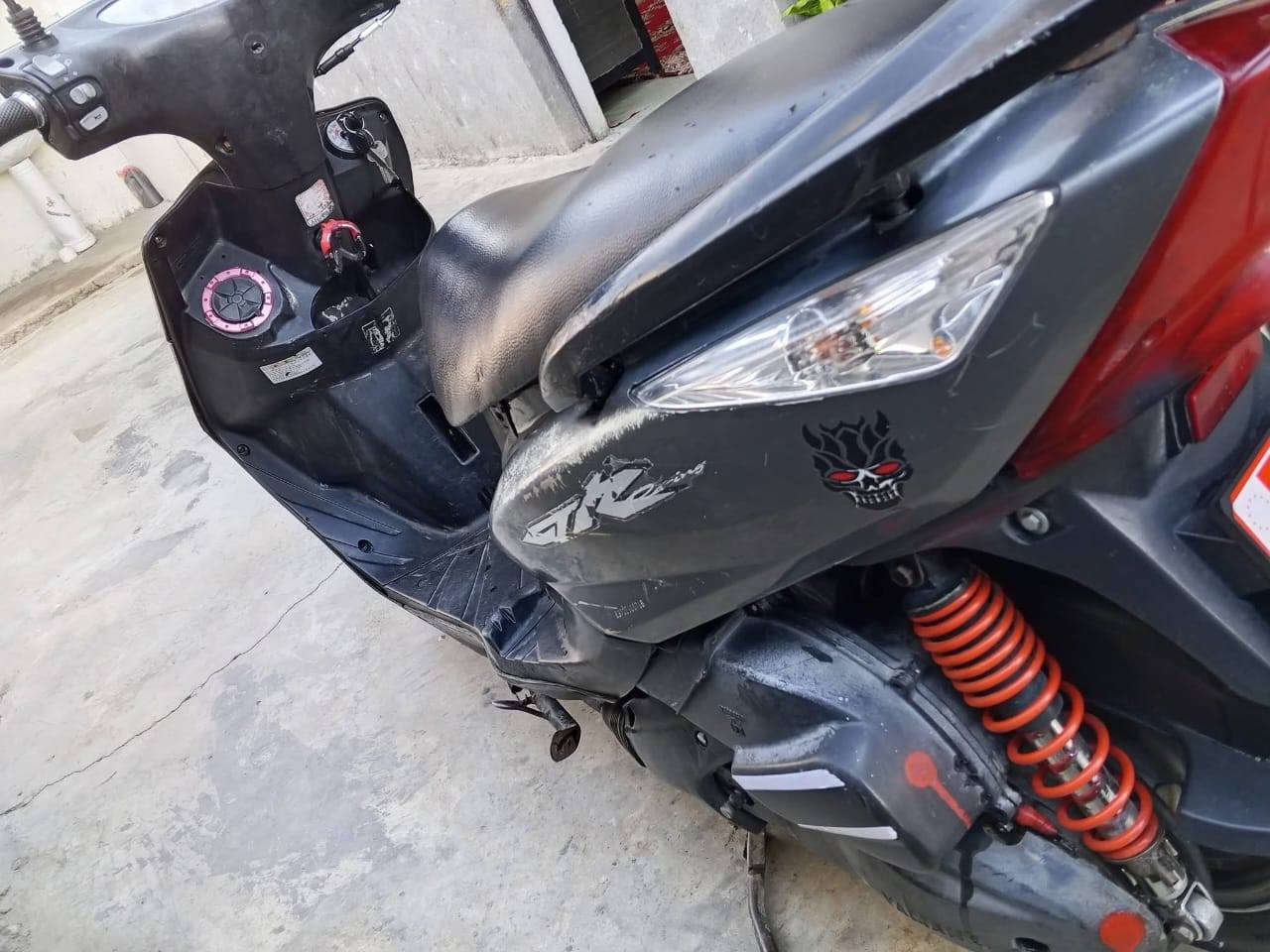 السلام عليكم دراجه ماكس ثعلب الدراجه مكينه فول شلعه ومعدل السعر 550 وبيها مجال قليل  المكان بغداد المنصور الرقم *********** يوجد واتساب
