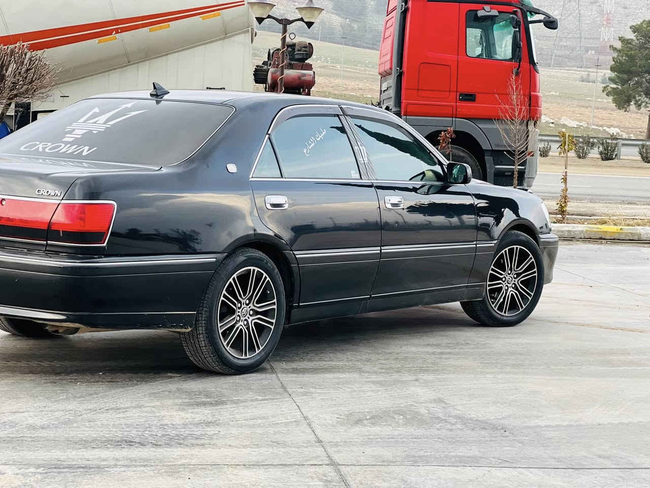 سەرەتا بەناوی خوا
مەلیکە موس 
مۆدیل 2002
D4گەورە
3دوگمە 
دەژبول نەجەف 
بشت و بیش کریستال 
بی دەعمو لیدران
جوار تایەو ویلی لۆک
رۆنی تازە گۆراوە
بی تەقەو رەقە 
کارەبای و گیر و مەکینە بەشەرت 
سعری 46گەلا
***********ڤایبەر
***********بەس واتساب
