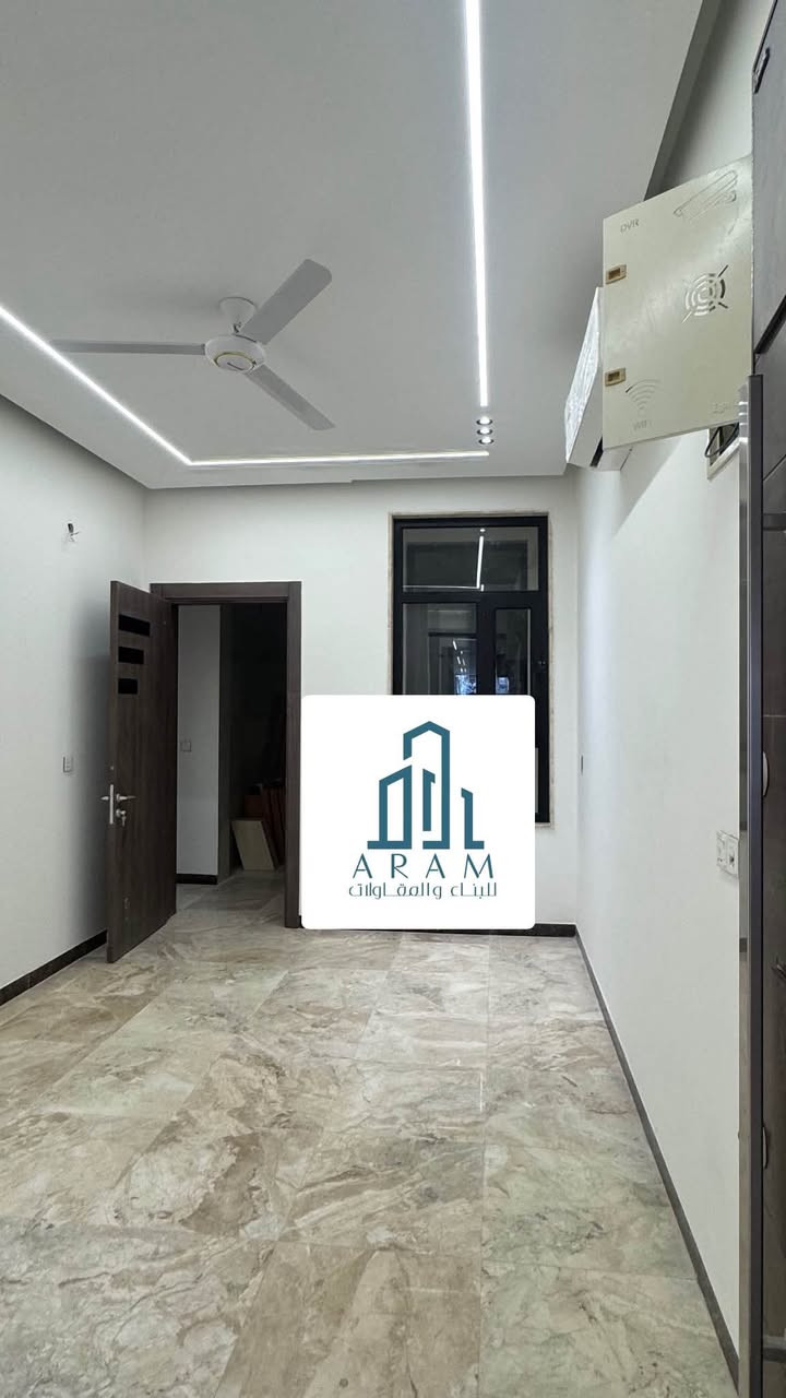 للايجار في السيديه
وحـدتين سكنيه MODREN  مساحه  كل وحده 200M🔸

طابق ارضـي 📌

+طابق اول 📌

مدخليـن للعقـار 🔸

تحتوي كل وحده سكنيه على 3غرف نوم (1سويت) وصاله وهول داخلي وخدمات +كراج في الارضي 

+غرفه Laundry + بلكونه ومنور 2 

مع سسـتم كاميرات🎥 (سخان ماطور +خط كهرباء+خط انترنيت)

معزوله عزل تام ✔️

بدل الايجار الطابق الارضي (مليون 250 الف ) مع مجال بسيط 

بدل الايجار الطابق الاول (مليون و100 ) مع مجال بسيط 

الموقع 📍الضباط قرب شارع المركز 

للاستفسار

***********

***********

متوفر واتساب
