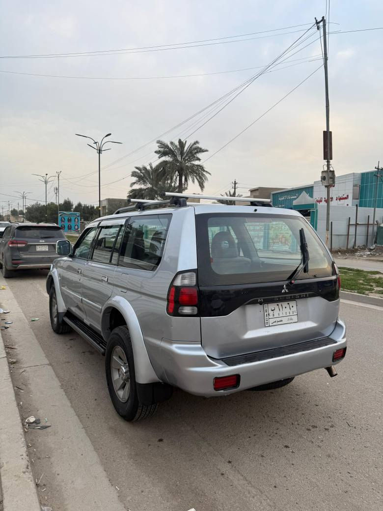 للبيع فقط بدون مراوس ولا قسط
السعر 80 ورقه *********** مجالها بسيط
ميسوبيشي ناتيفا 5راكب موديل 2007. رقم بغداد 
محرك 6 سلندر بلادي حجم3000 كير اوتو محرك وكير مكفولات 
السياره كل شي بيها ع البلاد مملعوب بيها 
تبريد تدفئه شغالات .شاشه . كاميرا
تخم تاير جديد صدر نظيف 
داخلها جدا نظيف
مكفوله من الضربه
وارد خليجي بيها طخه صغيره باللايت الامامي الايسر ونطخت عندي باب السايق 
مرشوشه حزام كلير 
المكان بغداد الزعفرانيه بغداد, العراق
