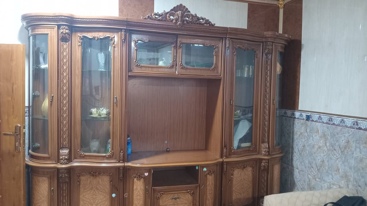 السلام عليكم بوفيه وبراد ببسي للبيع الاستفسار على هذا الرقم ***********
