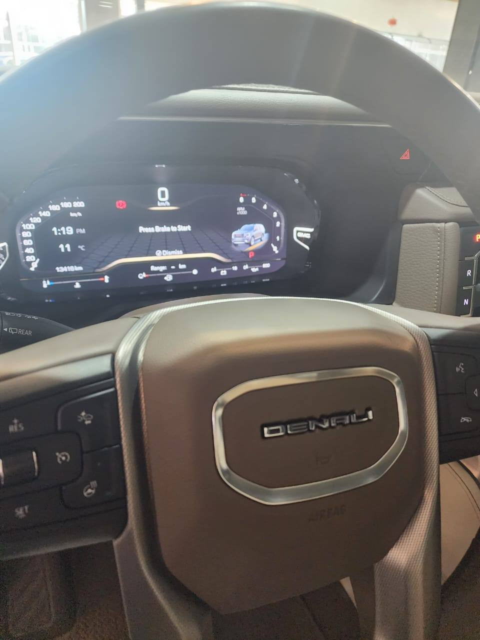 23 ماشية 14 كيلو صبغ باب الراكب بإسمي السيارة في بغداد السعر 560 بي مجال بسيط للاستفسار ***********
