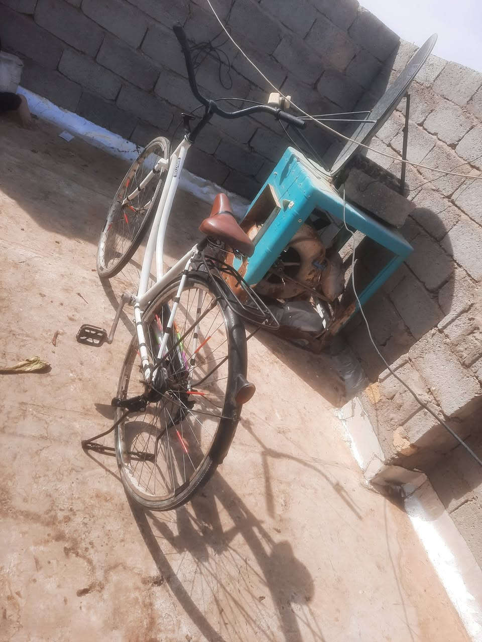باسكل حجم ٢٦ نضافه ٨٥ /١٠٠ 
شركه  سانتوس  سعره ٦٥ وبي مجال


**إذا كنت صاحب هذا الإعلان وتريد حذفه لأي سبب، رجاءا أرسل رسالة إلى الدعم الفني**