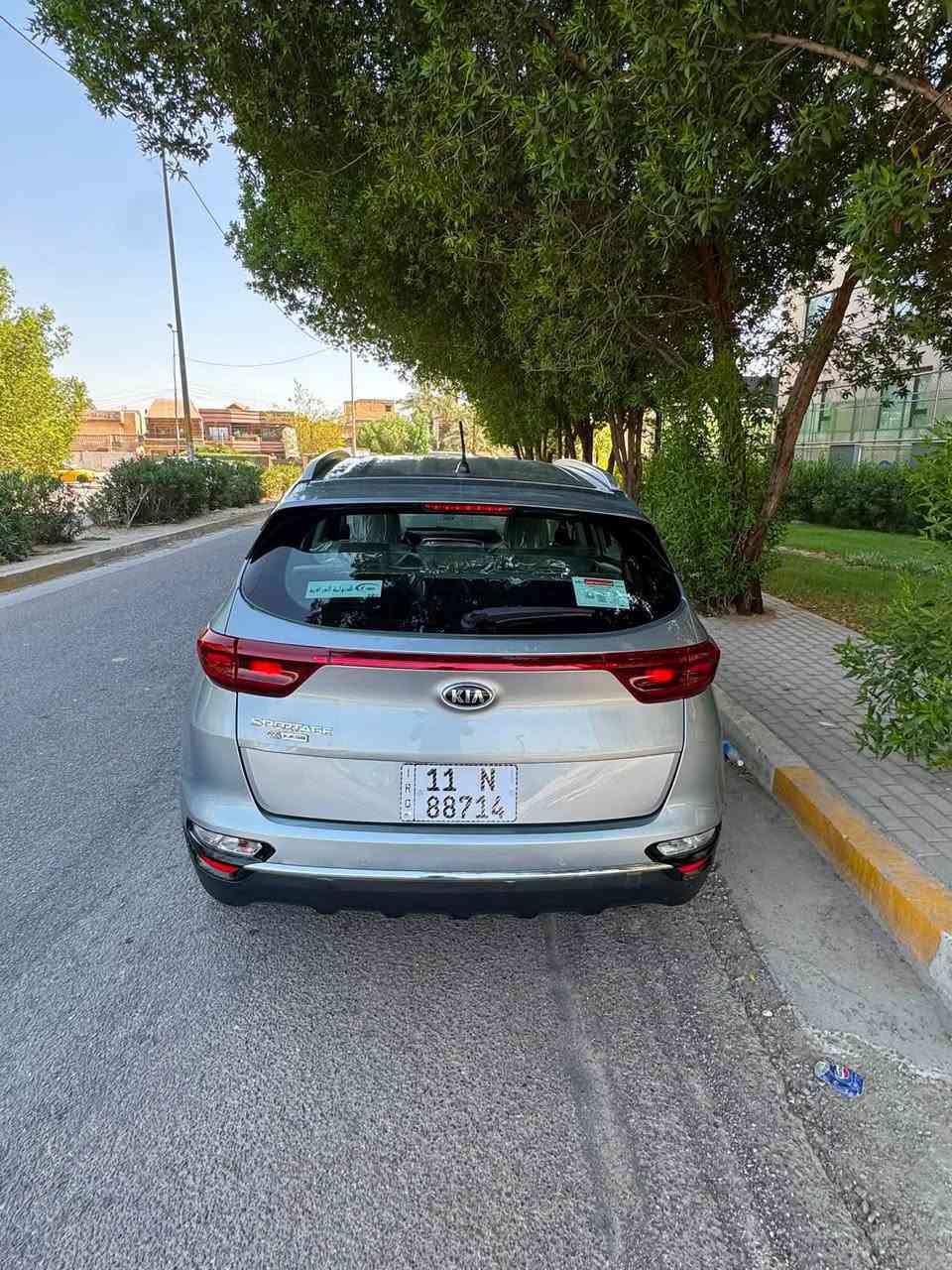 السلام عليكم سبورتج 2020 خليجي سيارة بحالة الوكالة ريحة الشركة بيها سبيرها منازل محرك2000 دوش الممشى 67 بيها ملاحظتين خفيفة قبغ الصندوك الربع الاخير الجوه بي صبغ ع كد شبر وبارد بالجاملغ الايمن فقط العنوان بغداد حي العامل السعر 158 وبيها مجال حگ الجيه ***********

