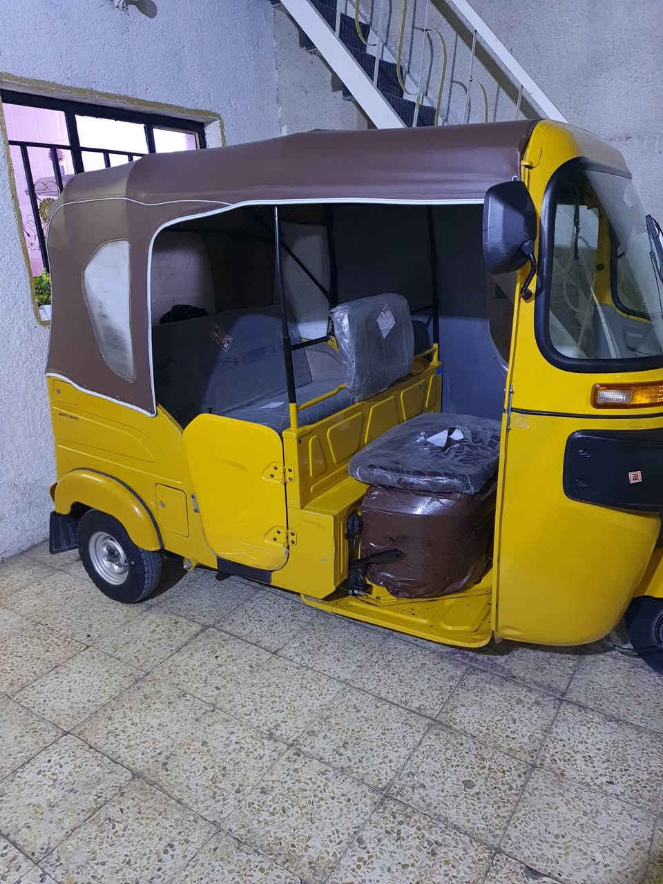 السلام عليكم ✨️🤍
للبيع تيك توك مؤديل 2021💛
 كفالة عامة مال جناي 
رقم وسنوية بسمي العنوان بغداد مدينة الصدر 
للستفسار راسلني او اتصال ***********
