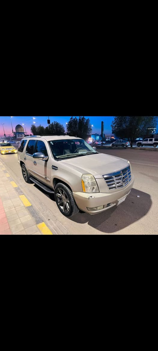 السلام عليكم كاديلاك سكاليت فول فول مواصفات اعله شي معروفه مواصفاته السياره جاهزه موديل 2013 السعر 140  لان مستعجل اوبلعافيه علياخده للاستفسار ***********
