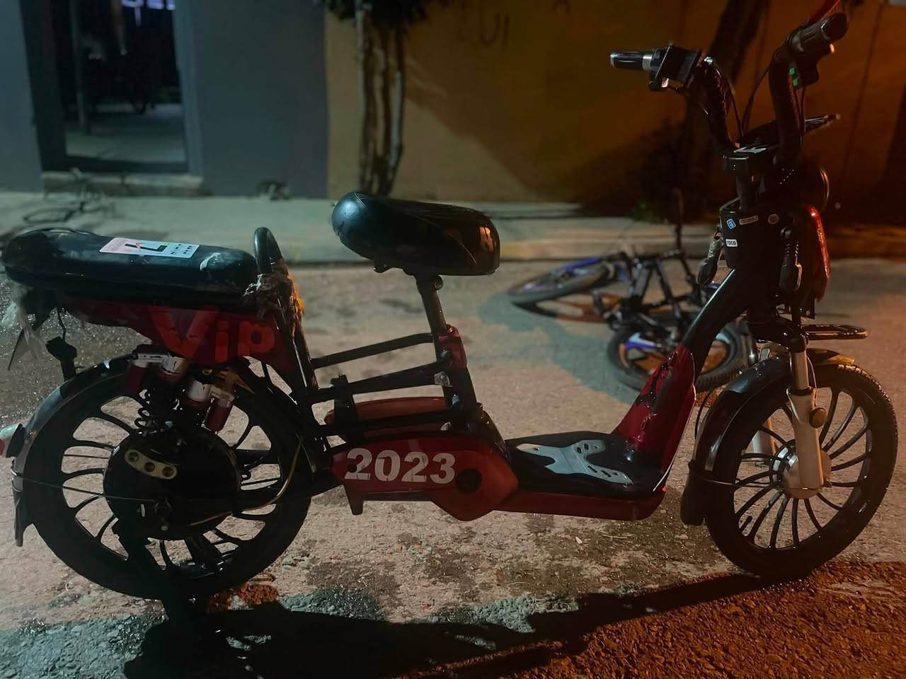 اسلام عليكم به ناوى خودا:پاسكيل شه حن🚴‍♂️بؤ فروشتن🗽بى پاتريه پاترى له سه ر نييه🔋به س تا بلى پاك و جوان ماوه ته وه لايت ئيش ئه كا بى عه يبه ته نها پاترى له سه ر نييه وه به نسبه ت سعره كه ى ته نها ته نها١٢٠هه رزانى ليره يه👋🩵🧿


**إذا كنت صاحب هذا الإعلان وتريد حذفه لأي سبب، رجاءا أرسل رسالة إلى الدعم الفني**