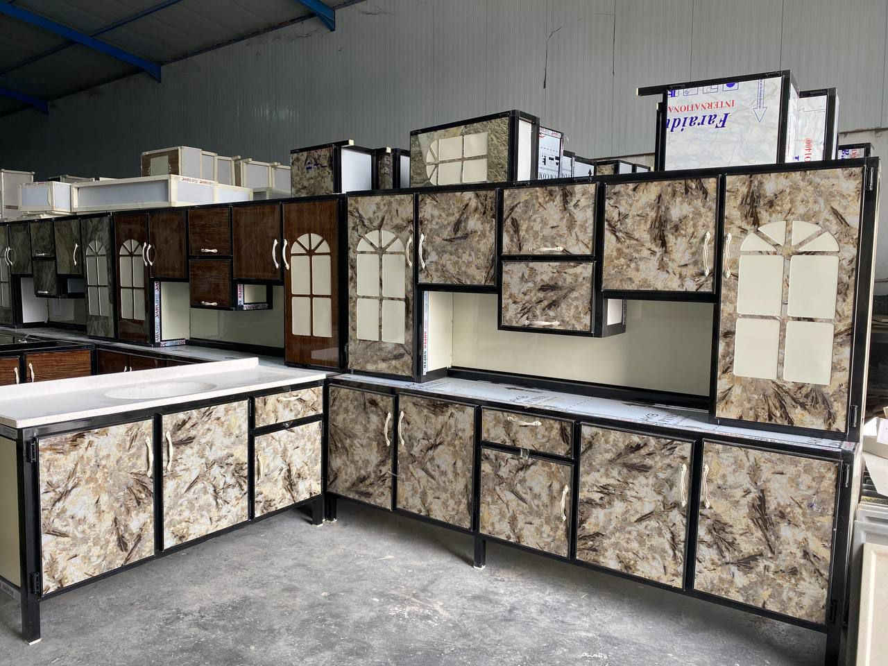 للبيع 
مترين ونص مع سنك 
يتوفر توصيل محافظات


**إذا كنت صاحب هذا الإعلان وتريد حذفه لأي سبب، رجاءا أرسل رسالة إلى الدعم الفني**