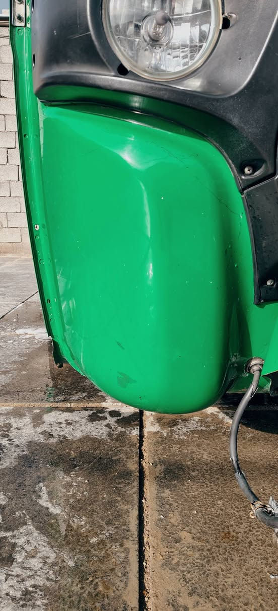 سلام و عليكم.. تكتك 21 رقم واسط ب اسمي كفاله عامه كشره ومكينه.. تكتك جاهزه ع آخر حبايه. تخم تايرات..جادر جديد...دوشمه جديده ..دبلات 3 جدد الله شاهد تكتك خير من الله كبل الشارع.. . مكان كوت مركز مدينه اي ستفسار انتصل ***********.. سعر 7800 بيها مجال حك جيه..
