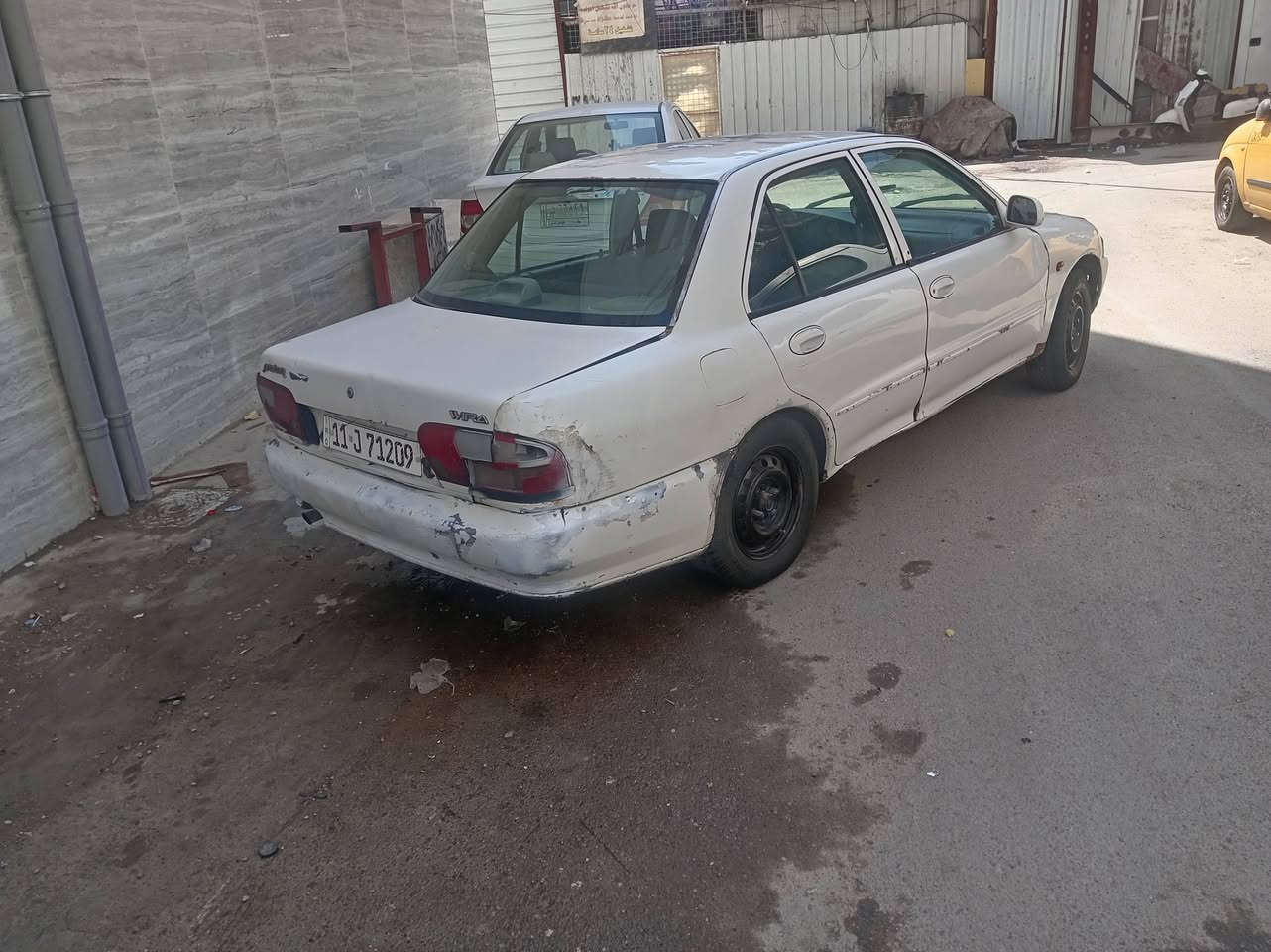 للبيع بروتون موديل ٢٠٠٢ كير محرك كفاله صدر ٧٠ تبريد ميشتغل السعر ٢٨ وبيه مجال قليل للشراي مكان الاعضمية ***********
