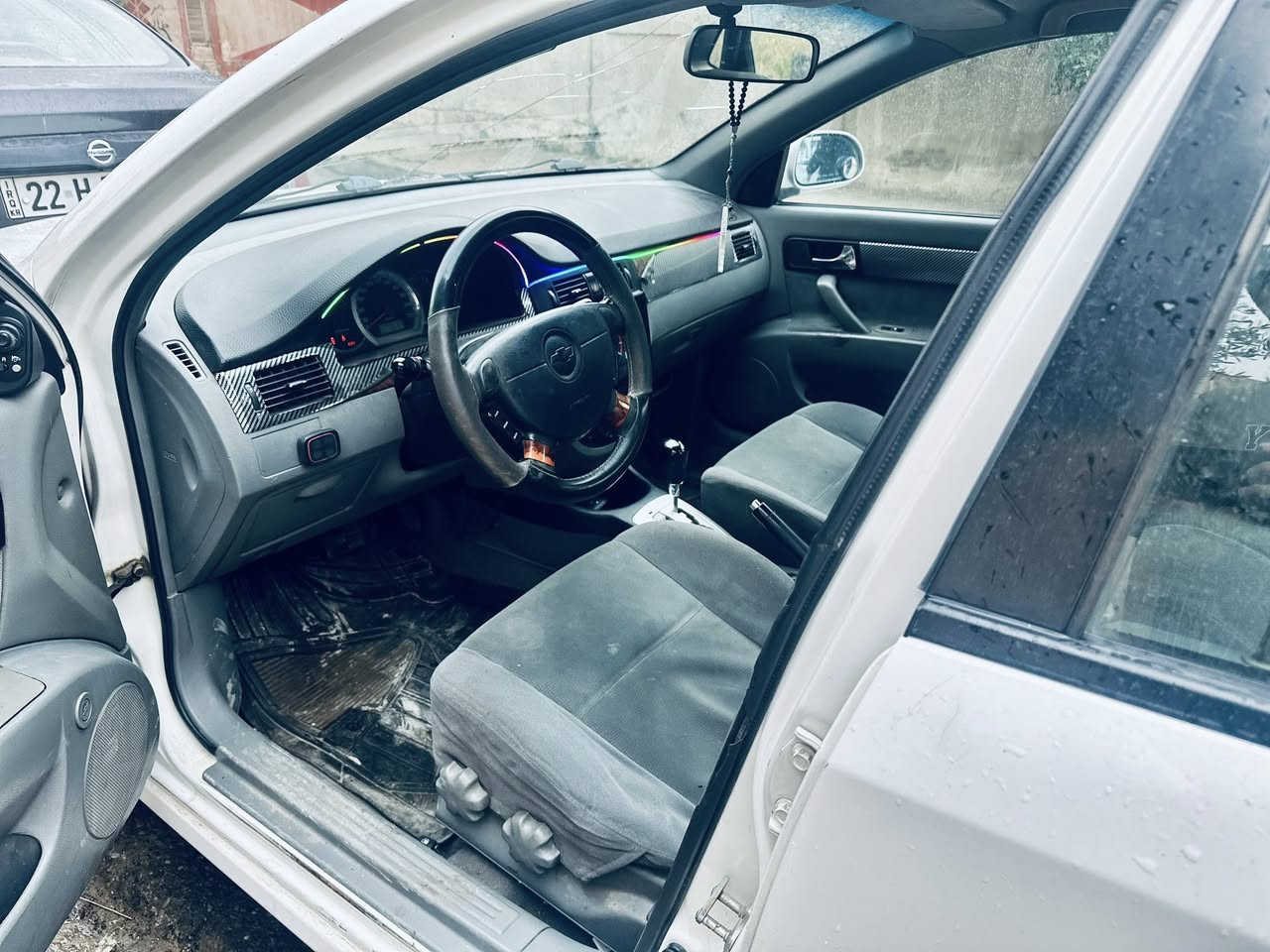 السلام عليكم 

اوبترا 2006 للبيع 

كير اوتوماتيك شرط
محرك شرط لا صرف ولا نفخ
كوبون بانزين سنوية 2029
لايت زينون
بيها صبغ 4 قطع جهة النفر بدون دواخل
السيارة جاهزة ماناقصها اي شي وخير من الله 

السعر 69 ورقة وبيها مجال بسيط 

للتواصل ***********
