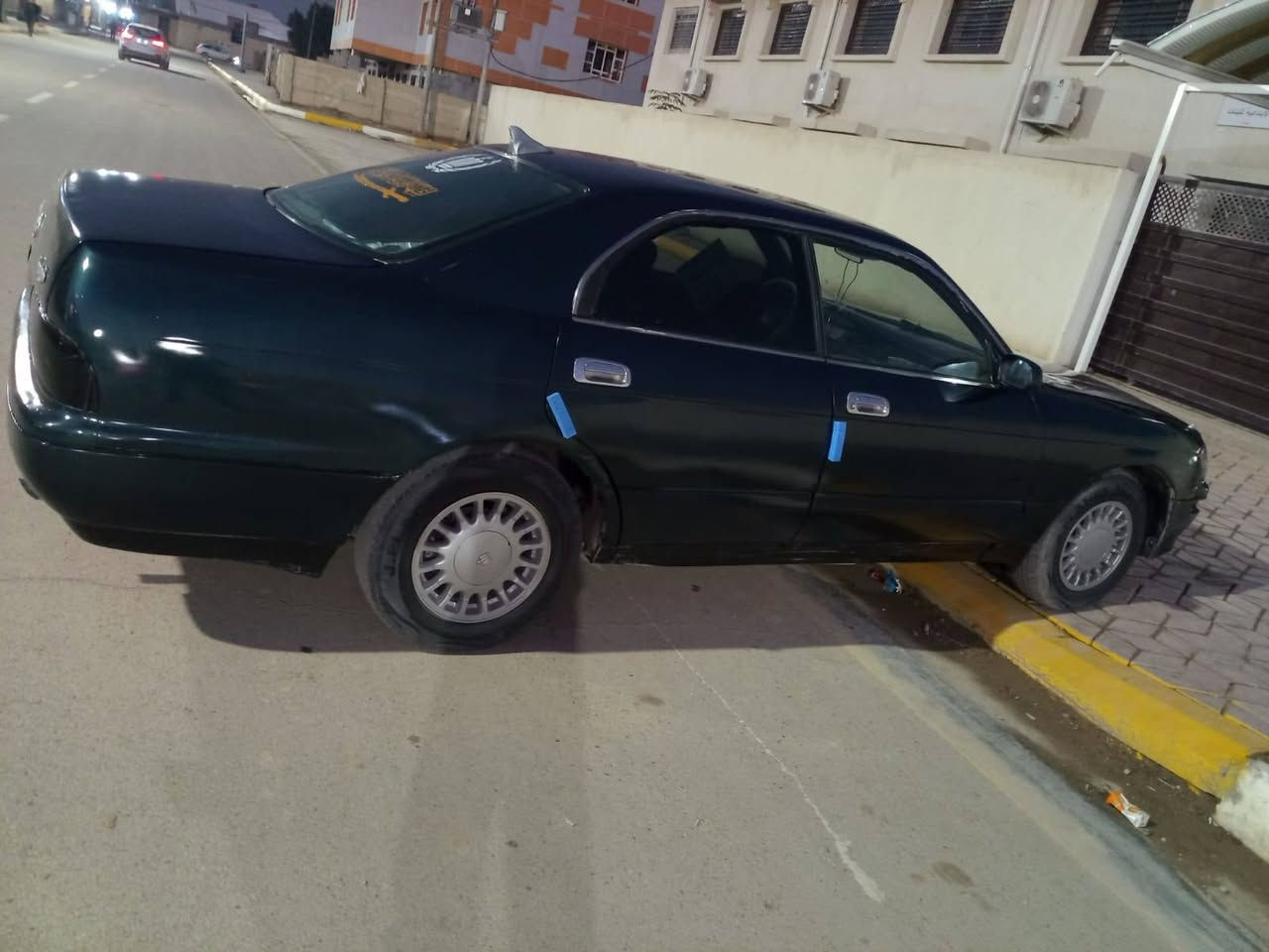 السلام عليكم بطه منتصل مديل ٩٣ رقم بغداد بسمي محرك ٢٥٠٠كيرمحرك مكفوله حدادي جديد تبريد شغال تخم تاير مصبوغ عام جمالي *********** مكاني واسط الزبيديه
