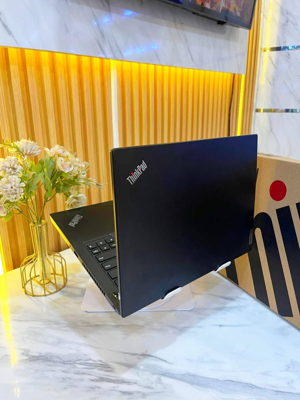 Lenovo thinkpad L14
سوبر سلم 

معالج Ryzen 
 يعادل الجيل الحادي عشر *

رام 8GB DDR4
هارد 256GB SSD 
كرت شاشه خارجي 2GB 
كرت شاشه داخلي 4GB 
شاشه 14.1 انش 
نظافة 100٪ شرط الفحص الكامل 

السعر 350 الف ( توصيل موجود) 
واتساب متوفر ***********
