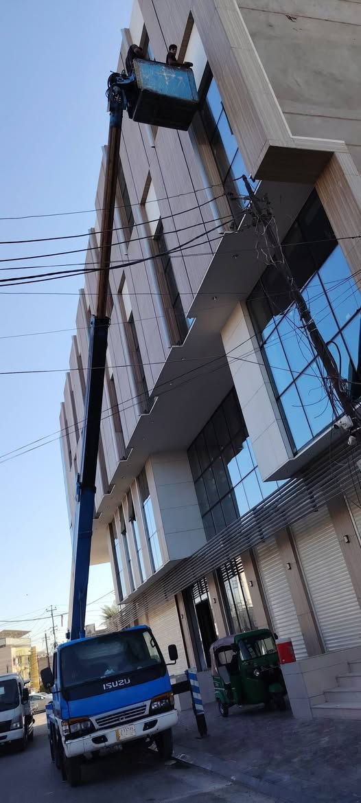 السلام عليكم باسكت للبيع ارتفاع 17متر. موديل 1995. هايدروليك تحكم فوك جوة. السيارة مكينة كير اكسل خير من الله. تخم تاير. بسمي تحويل ثاني يوم. السعر(170) وبيهة مجال. للاستفسار (***********)
