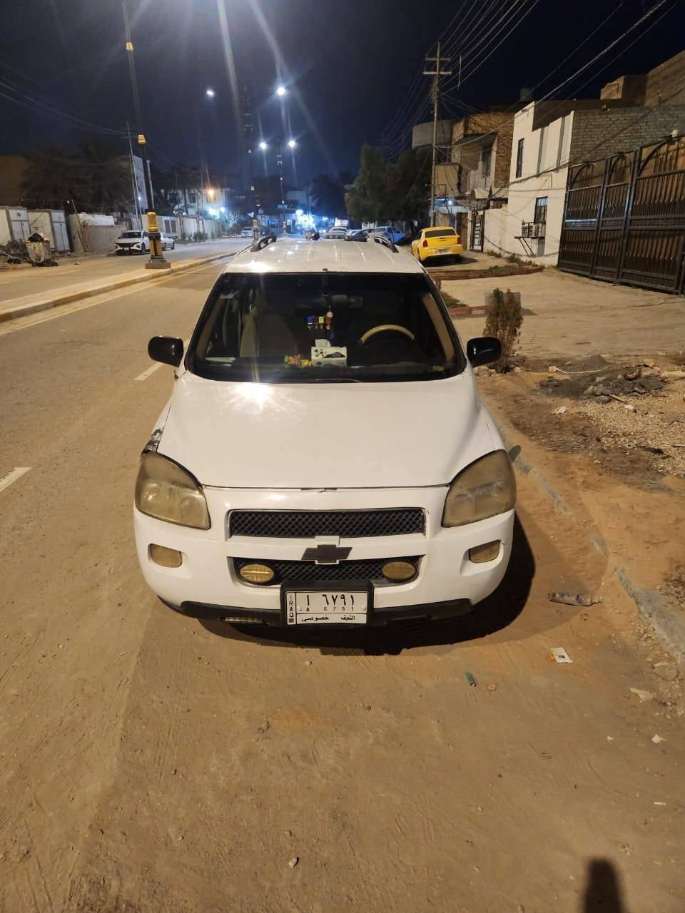 سلام عليكم عندي سيارة للبيع شوفر بلاندر الفين وسبعة كير مكينة خير من الله بس الحدادية مو حلوة بيع او مراوس حسب القناعة السعر ٥٥
مكان كربلاء 
الرقم ***********
