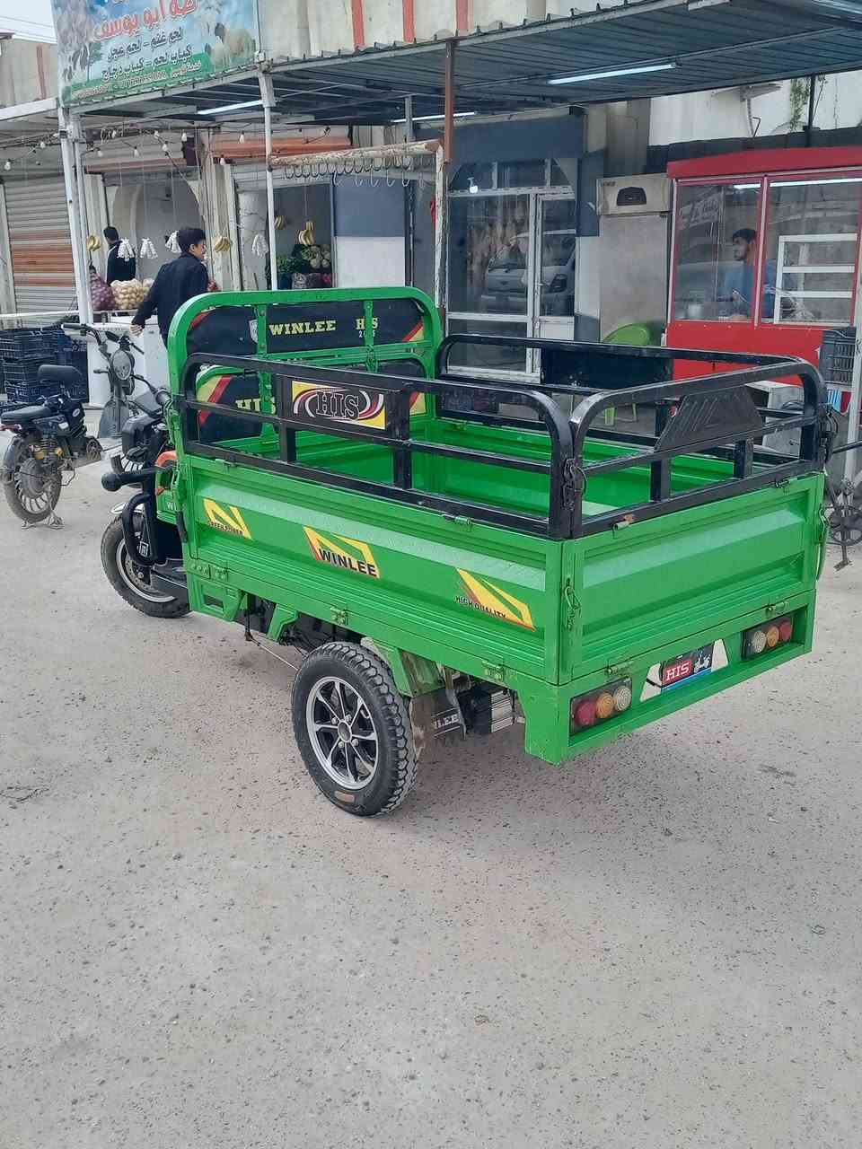 سلام عليكم ستوته شحن الحجم الجبير ام الكير موديل 25حيل نضيفه اخت الجديده كهربائيات شغاله باتريات 6قبل شهرين او 3 من شادهن ستوته نضيفه معنى الكلمه مكاني بغداد حي جهاد السعر مليون وربع وهاذ رقمي بي واتساب ***********
