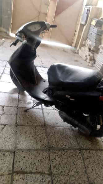 عصفوريه للبيع فحل مكان ابودتشير السعر 125 بيها مجال
***********
