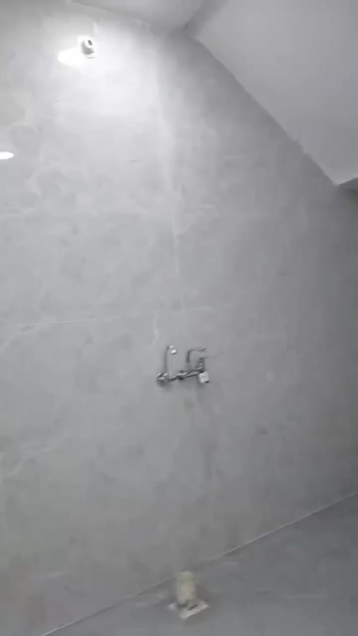 بيت للببع
موقعة حي سعود ثاني نزلة
مساحة ١٦٥
يحتوي على ٣غرف
واستقبال 
للستفسار ***********
