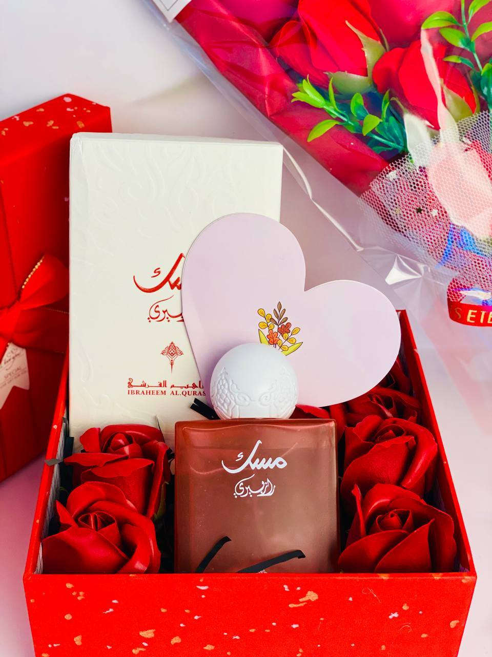 ✨🎁 بوكس الهدايا المميز 🎁✨
بوكس أنيق يحتوي على عطر مسك فاخر مع ورود حمراء 🌹 وقلب رومانسي ❤️
ويجي وياه كارت أنيق للكتابة حتى تكتب بيه كلامك الحلو للي تحبه 💌

هدية راقية تناسب كل المناسبات 🎀
دلّل أحبابك بهدية تبقى ذكرى جميلة ❤️
#بوكس #هدايا #عطرمسك #اكسبلور #فيسبوك #مشاهير


**إذا كنت صاحب هذا الإعلان وتريد حذفه لأي سبب، رجاءا أرسل رسالة إلى الدعم الفني**
