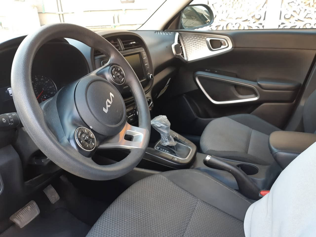 للبيع ..كيا سول موديل ٢٠٢٢ رقم اربيل باسمي وارد امريكي محرك ٢٠٠٠ دوش فئة Lx ماشيه لحد الان 30 بالميل قابله للزياده  كلشي بيهه بلادي باستثناء حادث امريكا باب خلف السائق للتاكيد مع رقم الشاصي للاستفسار ***********
