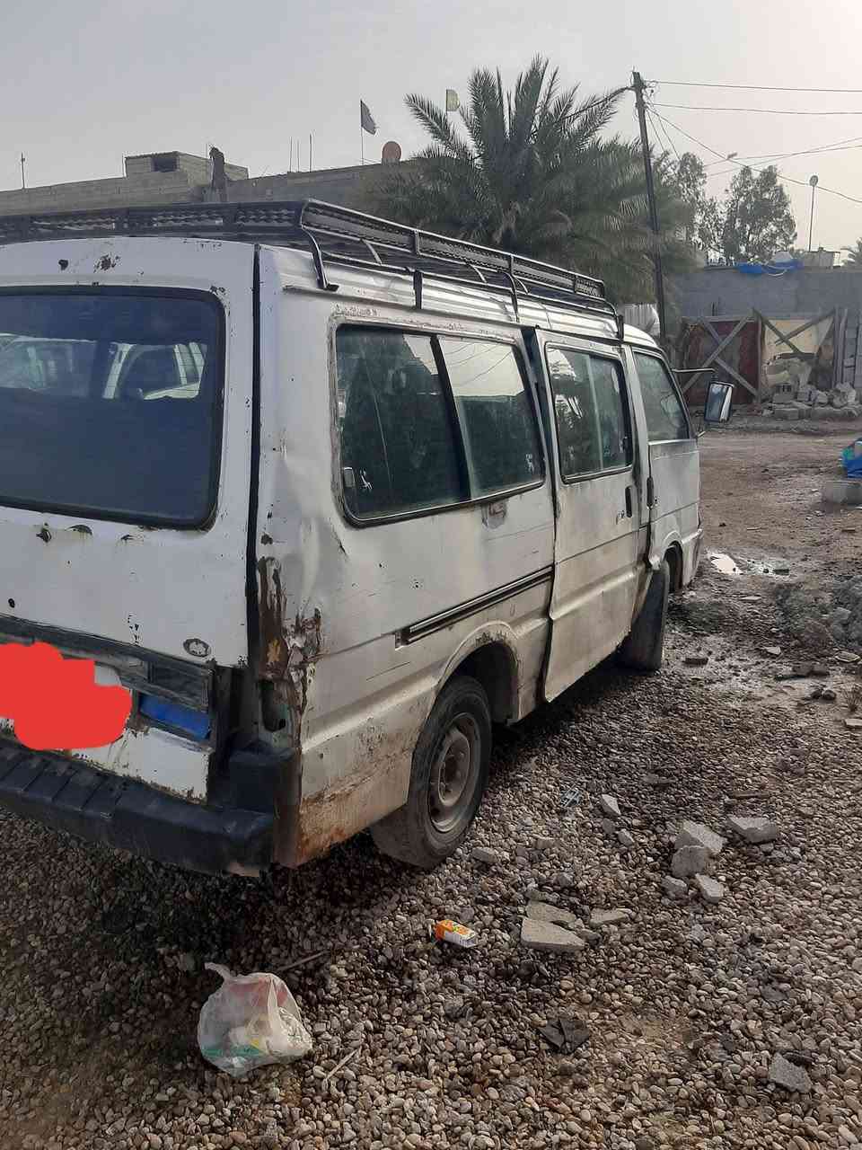 للبيع كيا بسته رقمها ألماني ديالى سنويه ساقطه مطلوبه هيئة وغرامة موديل ٩٤السيارة شغاله بس محركها بيه صرف شرط التحويل سعرها ١٥ورقه رقم صاحبها ***********
