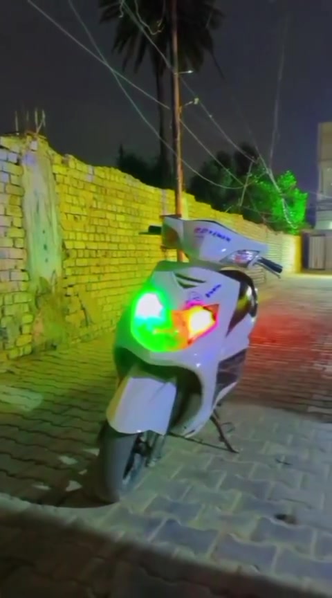 سكنس فحل كوري نوزل خطين دراجه نضيفه مكينه ناعمه شلعه ومعدل لتعجبك بيه كلج خلفي WF وامامي رياضي وتزويد نواعم دمام بل صندوك رقم تلفون بي وتساب *********** مكاني بغداد شعب
