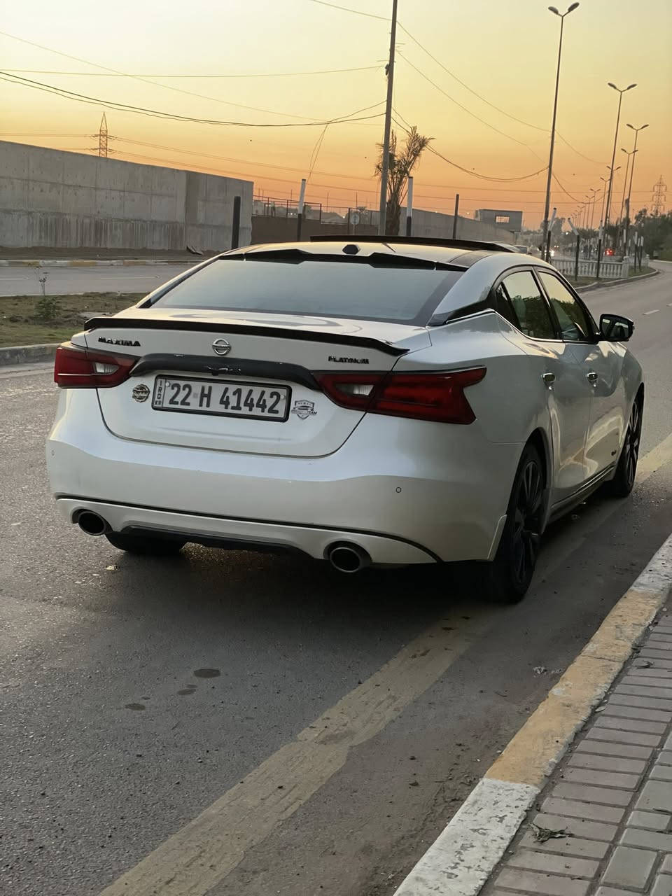 🌴جمعة مباركة 
‎نيسان مكسيما 2016 🌴
🌴للبيع او مراوس مكسيما موديل احدث 
‎بلاتينيوم معروفه بمواصفاتها  🌴
‎محرك 3500 
‎رادار امامي 🌴
‎حساسات 🌴
‎كشنات جلد تدفئه تبريد 🌴
‎برده خلفيه كهرباء 🌴
‎بنوراما 🌴
‎كراسي كهرباء 🌴
‎مرايه جانبيه كهرباء 🌴
🌴تشغيل عن بعد
‎ماشيه 120m🌴
‎السياره فول للاخير 🌱
‎حادث امريكا فقط جاملغ امامي عكس السايق 
‎وهنا صار بيها باب الامامي والخلفي جهه السايق 
السعر 13400$ 
🌱بغداد حي الجامعه🌱   
‎رقم صاحب سيارة ***********
