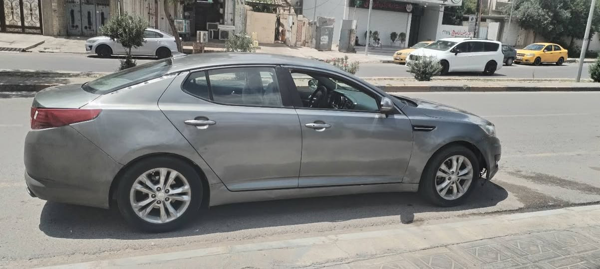 سيارة كيا اوبتما موديل ٢٠١٣ تشغيل بصمة اللون رصاصي فيراني محركGDI نظيف جدآ وكير اتوماتيك والكير توماتيك وعادي اي مزدوج.  الكير والمحرك نظيفين جدآ مصبوغة عام وذلك لجراد لونها علمآ ان لونها لحد الان لم يسقل اقصد بولش تسجيل جديد سعرها 80 ورقة$ وبيها مجال شرط تكملة المعاملة والتحويل


**إذا كنت صاحب هذا الإعلان وتريد حذفه لأي سبب، رجاءا أرسل رسالة إلى الدعم الفني**