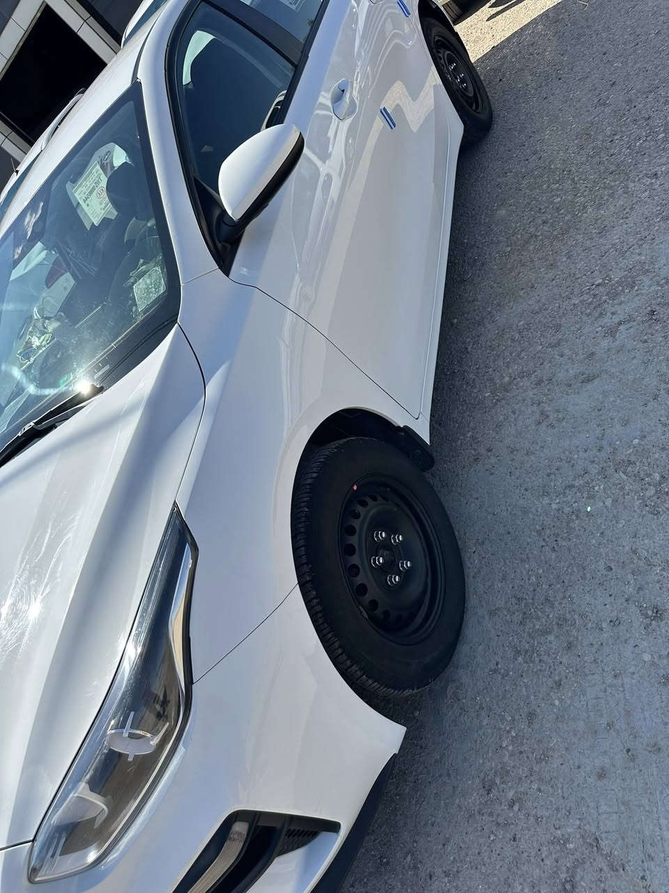 كيا سيراتو 2020 خليجي مكفوله من الضرر والصبغ فقط بارد سونار بيها للمراوس اونقدا مكان بغداد او ديالى ***********
