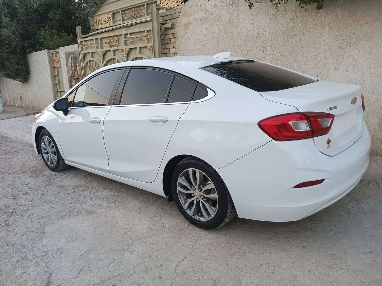 شوفرليت كروز 2018 LT
السعر المطلوب : 
🟢 110 🟢 

مواصفات : 
تدفئه كشنات 
شاشه كبيرة
كامرة دوارة
تحكم ستيرن
مثبت سرعه 
مازدات عدسة ولد 
داخل اسود 
محرك ١٤٠٠ cc تيربو 
ماشيه 100ميل 
حادث السياره :
استبدال باب الخلفي وخسفه جوه قبق البنزين فقط بدون دواخل 

المكان /ميسان

هاتف اتصال او واتساب : 

***********
