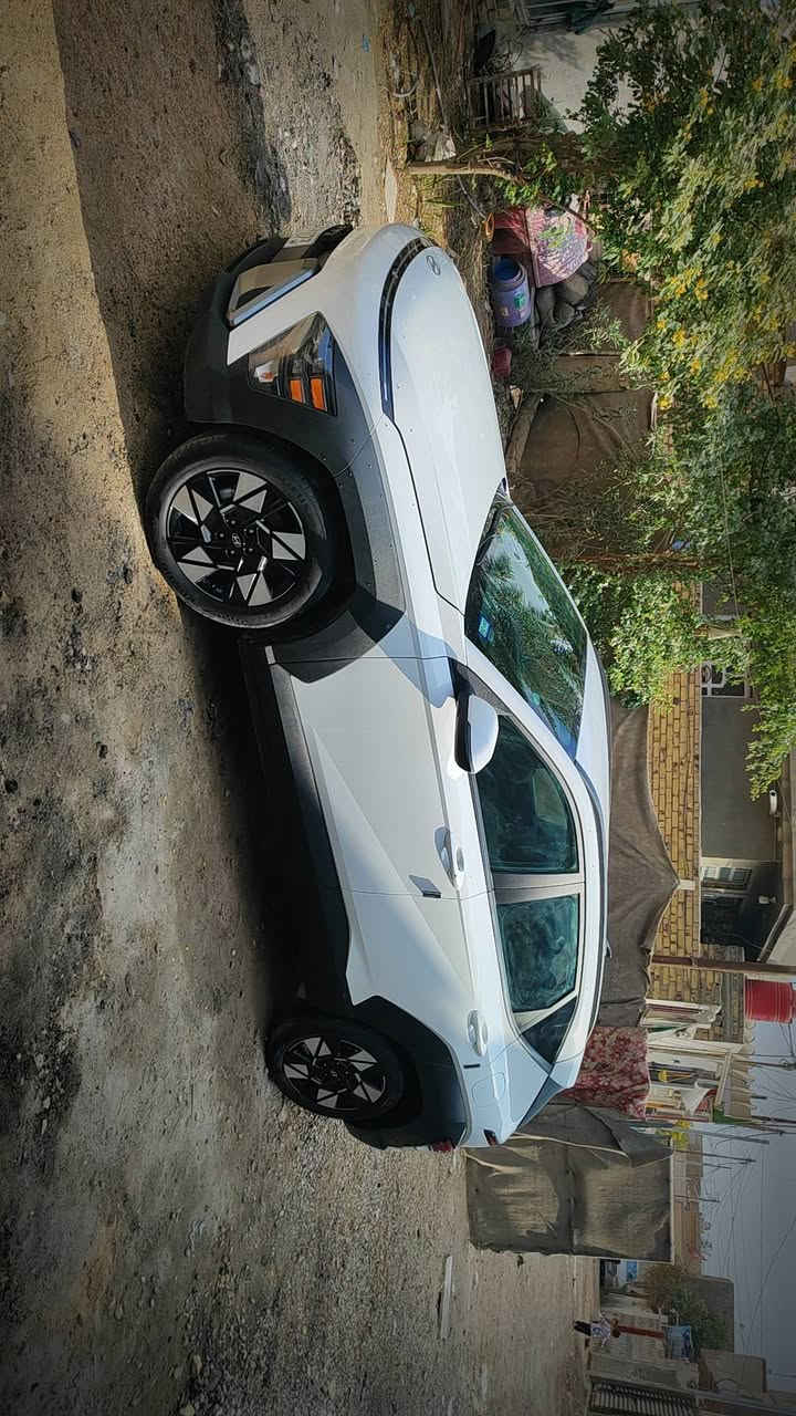 سيارة. كونا  2024.    Hyundai KONA
عداد المسفات ( 26 الف كم ) )
محرك رباعي الأسطوانات سعة 2.0 لتر دوش (DOHC)
ناقل حر كة او (الكير) متغير باستمرار مع امكانيه تحويل الناقل  اليدوي (عادي. )
نظام دفع أمامي
(الموصفات وميزات 
* تشغيل السيارة عن بعد 
*تحكم دركسيون اربع جهات
* بوابات تهوية تفتح وغلق مع التشغيل والاطفاء 
* مراية وسطية تعتيم ذاتي 
* نظام دخول بدون مفتاح ( بصمة ابواب + تشغيل +صندوق )
*استيرن رجاج عند اقتراب الخطر
*اشاير بالمري
* نظام صوت من Bose ب8 سماعات 
* شاشتين متصلة بقياس (12.3) انش تعمل بالمس بدقة تصل الى 2K تدعم جميع انظمة الترفيهية ( عدادات و شاشة رئيسية ) 
*  كامرة خلفية تدعم تنبية وتوقف الذاتي و مساعدة على الاستفاف 
* نظام تثبيت السرعة التكيفي، ومساعد الحفاظ على المسار، ومساعد تجنب الاصطدام الأمامي
* إضاءة Led نهارية رفيعة ممتدة على طول حافة غطاء المحرك و صندوق 
*هند بريك بصمه
*اوتو هولد
* وسائد هوائية 8 ( الإرباك )
* تبريد شاشة بنظام مناخيّ بيانو منفصل( امامي وخلفي )
* مقعد ( كهربائية ) بوضعيات مختلفة 
*ماسحه خلفيه
* راديو متصل بالاقمار الصناعية ( Navigating )
* وضعيات قيادة مختلفة ( sport & normal)
* مرئا بشارة LED بنظام النقط العمياء 
* مقود من جلد بنظام تحكم بجميع الاعدادات 
* موصفات اخرى ( هند بريك بصمة + حساس اطارات + نظام نزول منحدرات + تحكم بالانارة الداخلية + عدسات LED امامية + كفرات (ويل) حجم 18 + قيادة ذاتية + ABS + شاحن  Tpsبمنافذ  + Auto Hold + نظام ترحيب ) حادثه قبق جنطه مبدل بلاد
رقم بغداد الجديد 
 السعر 180$ وبيه مجال 
 (***********) واتساب  .
