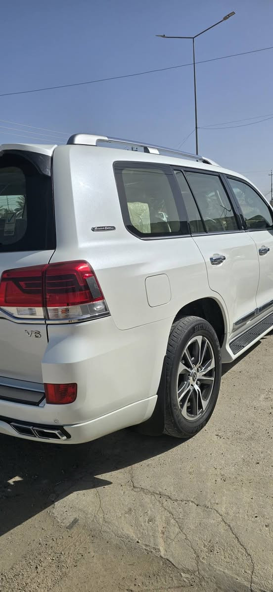 لاندكروز موديل ٢٠٢٠ فول  رقم دهوك تحويل مباشر محرك ٦ سلندر مكفوله عداد المشي موجود بالصور محرك كير مكفولات السعر ٥٢٥ ورقه دولار بيها مجال..مكانها..الرمادي..للاستفسار ***********
