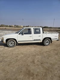 نيسان للبيع موديل 1995سياره حلوه شاصي قير مكفول سعر 40للستفسار تصل على...