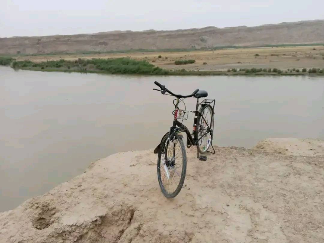 بايسكل للبيع الحجم 27 الموديل 26 السعر 65 وبمجال شيء قليل