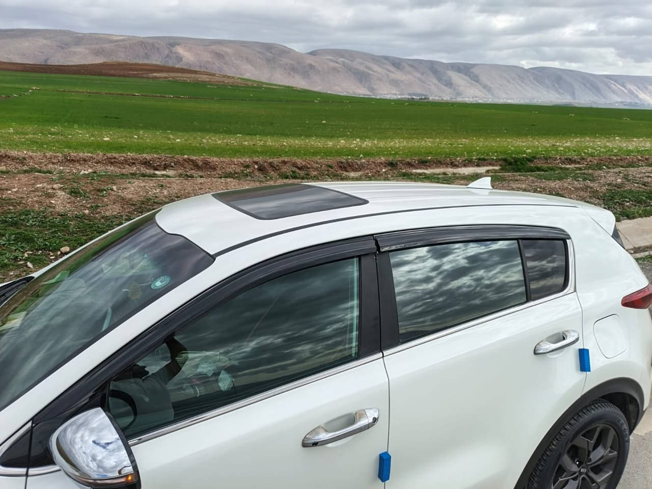 سلام عليكم سبورتج 22 وارد امريكي فول الفول سياره فتح اربيل بسامنه السعر 195 وبيه مجال مكان بغداد صليخ ‭0771 220 7350‬
