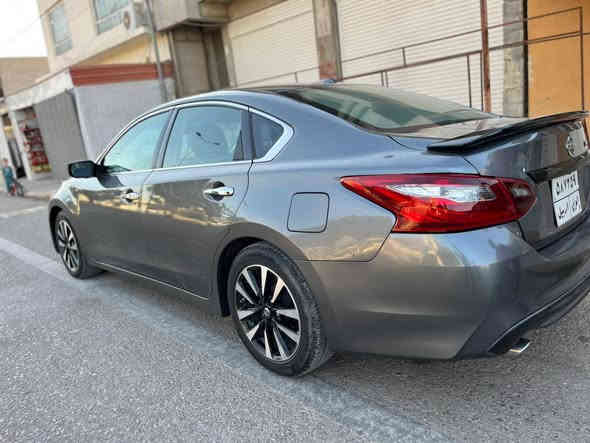 سيارة التما موديل 18 فئة sv سيارة كفالة عامة فقط بيهة اشوي بارد شبر كير مكينة شرط داخل اسود جلد شرط تحويل وغرامة سيارة بسمي سيارة ماشي 90 مل رقم اربيل 
رقم تلفون *********** كيفري
