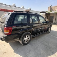 جيب شيروكي موديل 2000 السيارة مصبوغه عام للجمالية  السيارة خير مـטּ ال...