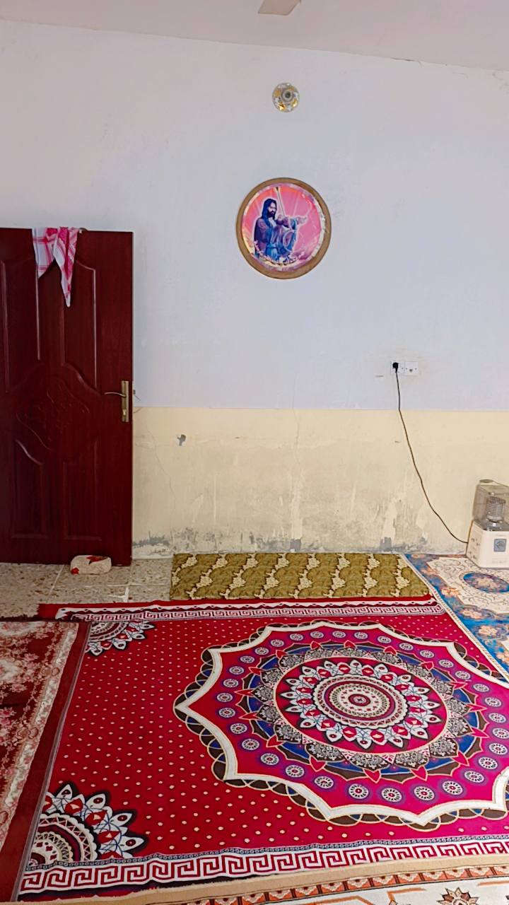 بيت للجار علوه الفحل غرفه وصاله ومطبخ وحمام سعر الجار 200الف بيت جاهز للسكن العروسان الشارع الرئيسي مقابل مدرسه عبدالله بن الحسين الاستفسار وتساب ***********
