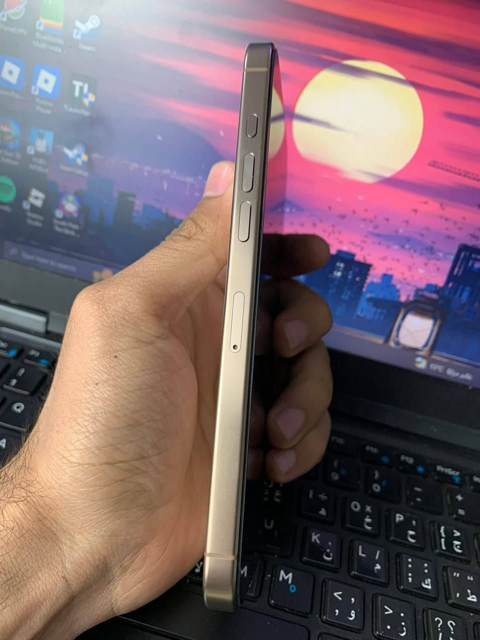 ايفون 16 برو ماكس
ذاكرة 256GB

نسخة الشرق الأوسط - تك سيم

)البطارية 100% (100) دورة

الجهاز نظيف جداً

كامل الملحقات مع العلبة

***********
