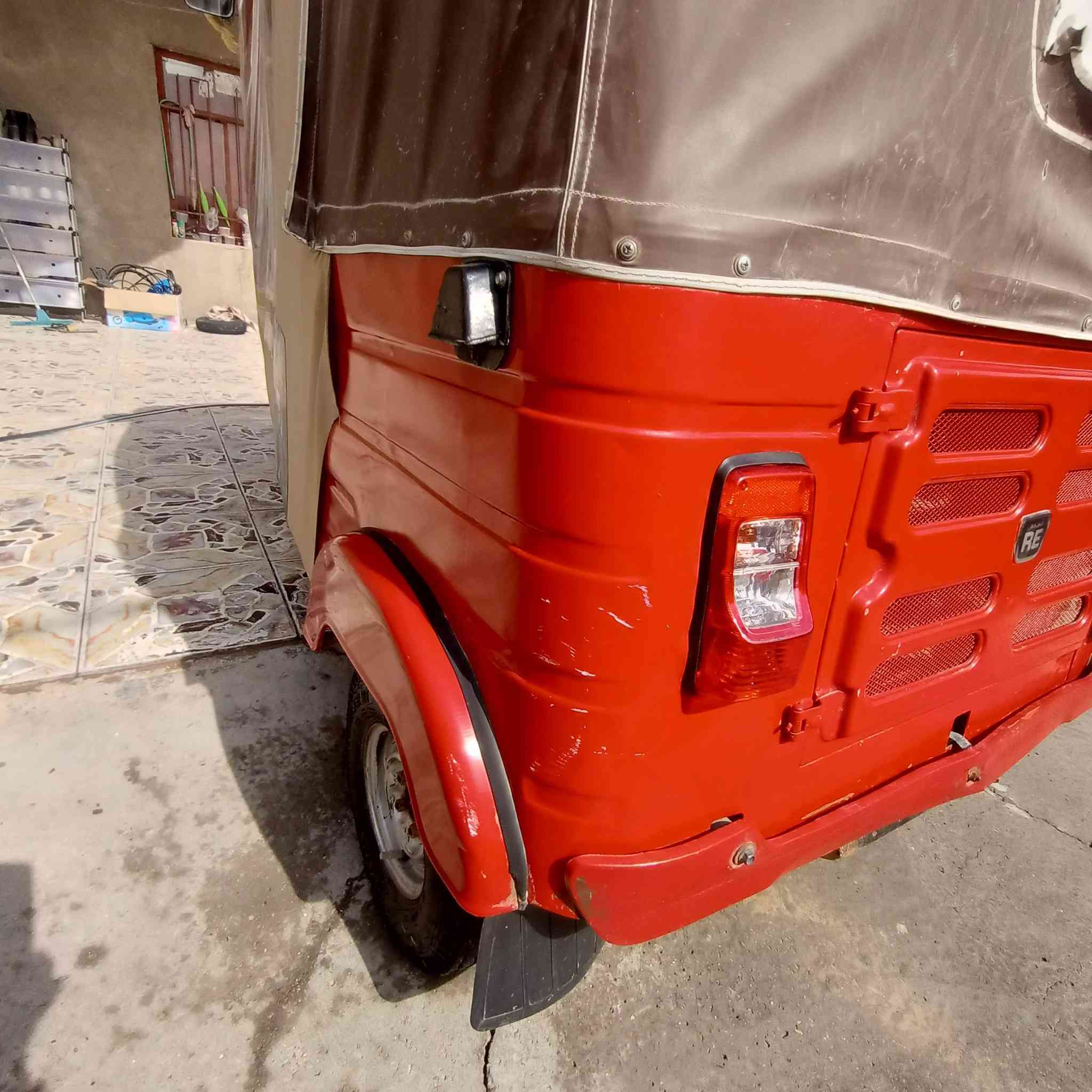 ياالله
سلام عليكم 
تكتك للبيع موديل 18 مكينه 20 اوراق مو رقم 
كامله مكمله ابوجهك للشارع مال شغل مكينه نضيفه كهربائيات كله شغاله تخم اشاير اماميه جديد بك لايتات جديد تايرات كله نضيفه السعر خاص مكاني حله محاويل جماعت ال3 مليون لا اتعلقون ولا اتعبوني فدوااا 
هذا رقمي للتواصل ***********
